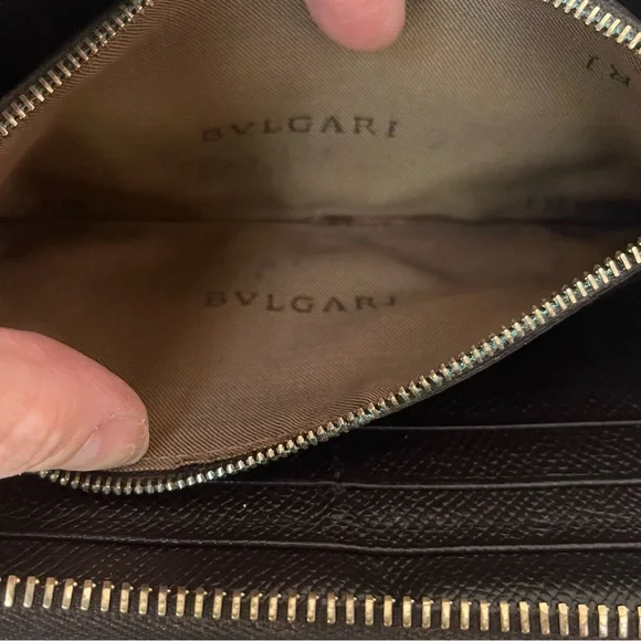 Bvlgari Vintage Classico Long Leather Zip Wallet - Picture 10 of 16